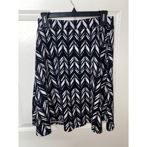 JOE B Black and White Flowy Skirt